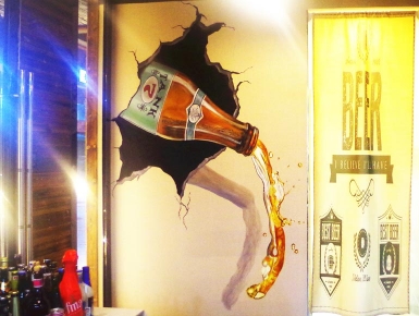七号罐子酒吧墙体彩绘
